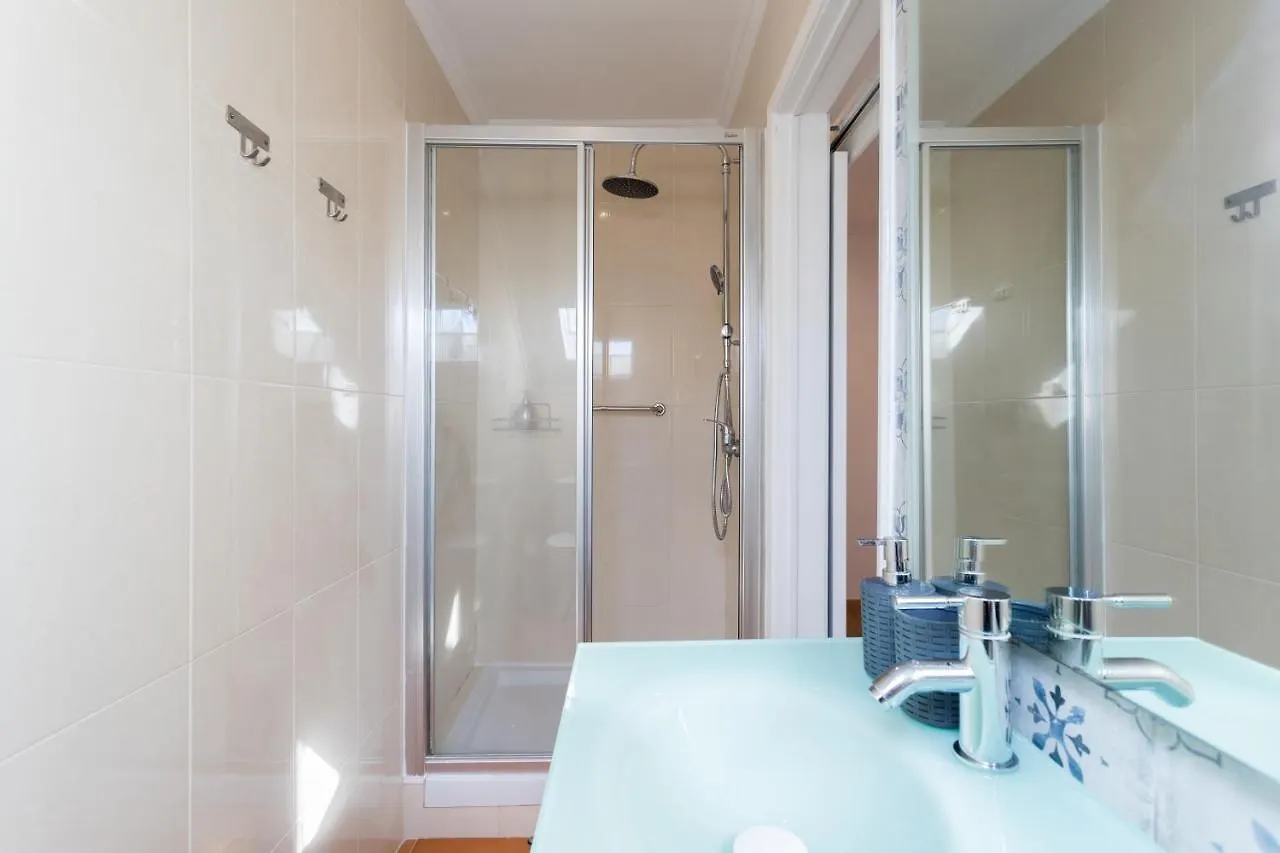 Rato Cozy 3Br W/Balcony - By Lu Holidays Apartment Lisbon