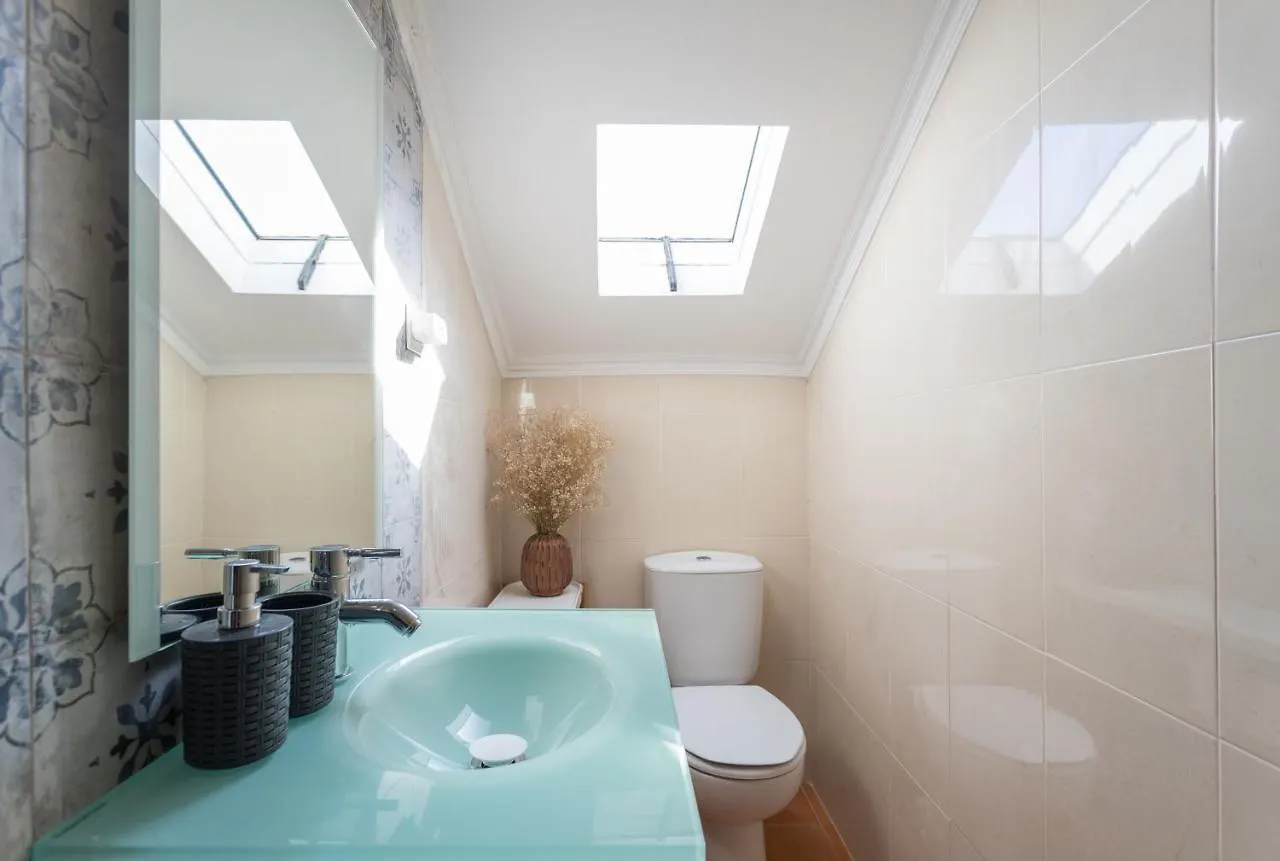Rato Cozy 3Br W/Balcony - By Lu Holidays Apartment Lisbon