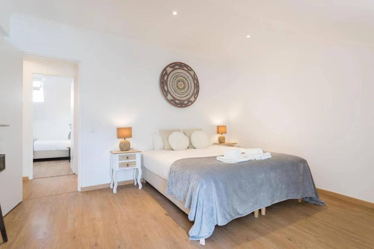 Rato Cozy 3Br W/Balcony - By Lu Holidays Apartment Lisbon