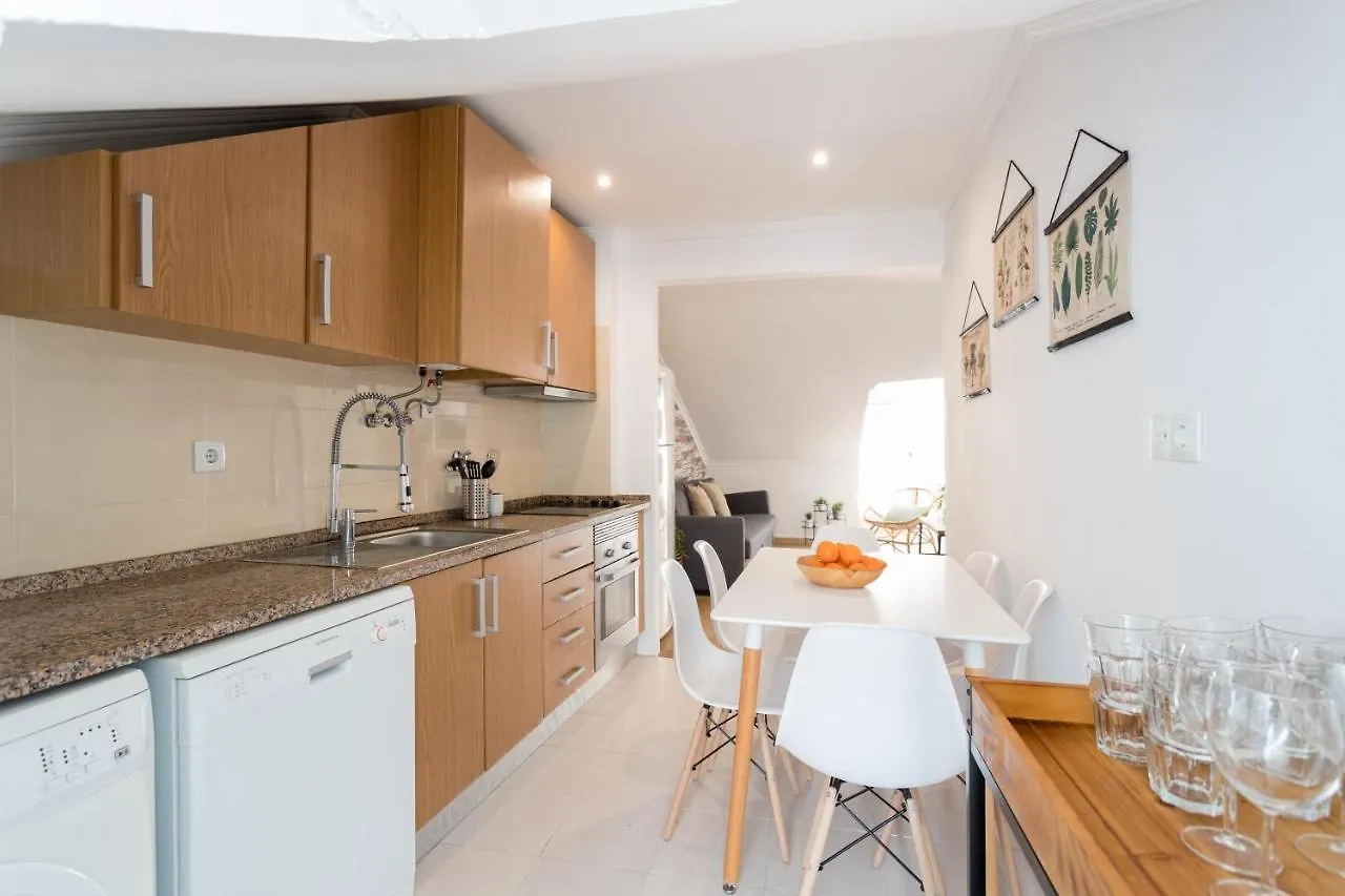 Rato Cozy 3Br W/Balcony - By Lu Holidays Apartment Lisbon 0*,  Portugal