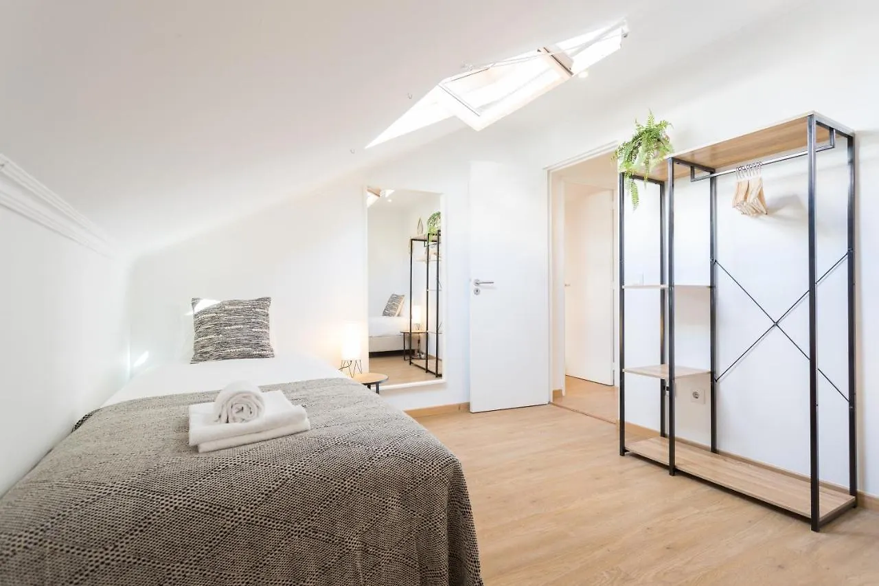 Rato Cozy 3Br W/Balcony - By Lu Holidays Apartment Lisbon Portugal