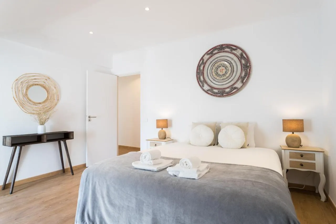 Rato Cozy 3Br W/Balcony - By Lu Holidays Apartment Lisbon