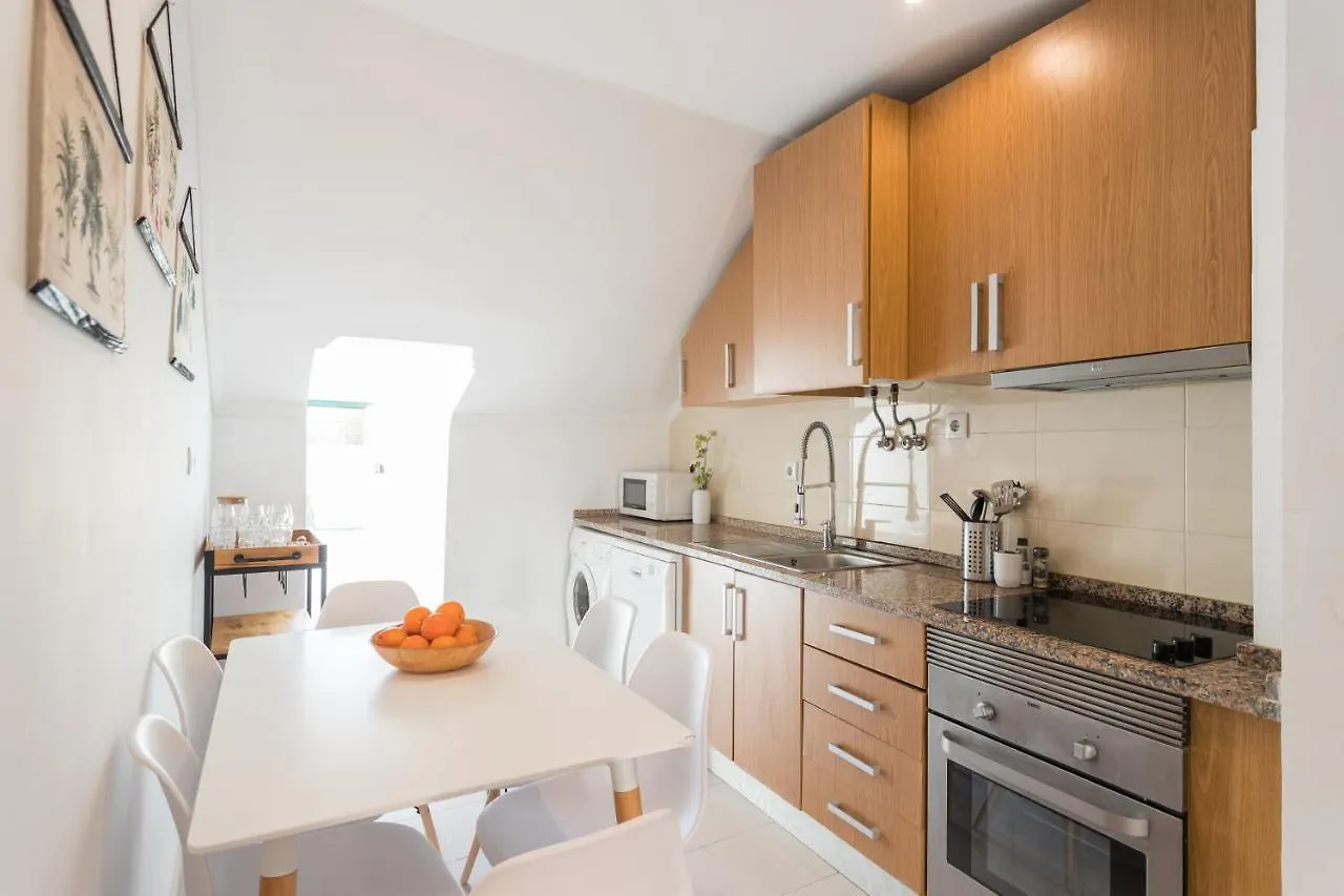 Rato Cozy 3Br W/Balcony - By Lu Holidays Apartment Lisbon 0*,